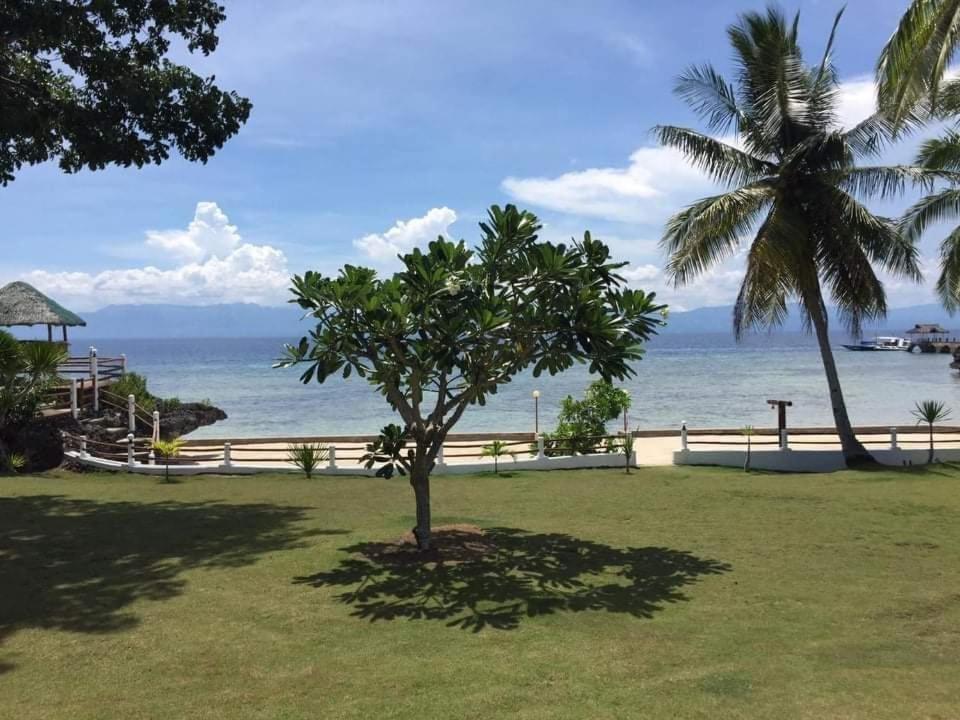 Tauig Beach Resort Moalboal Eksteriør bilde