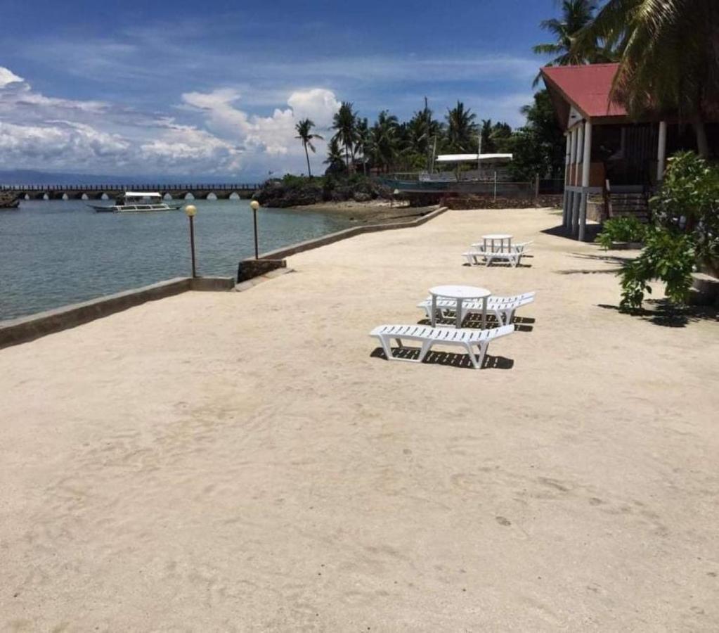 Tauig Beach Resort Moalboal Eksteriør bilde