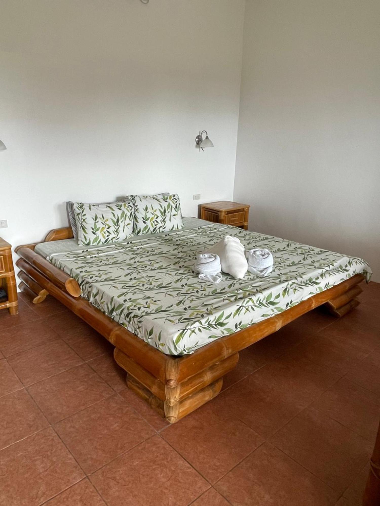 Tauig Beach Resort Moalboal Eksteriør bilde